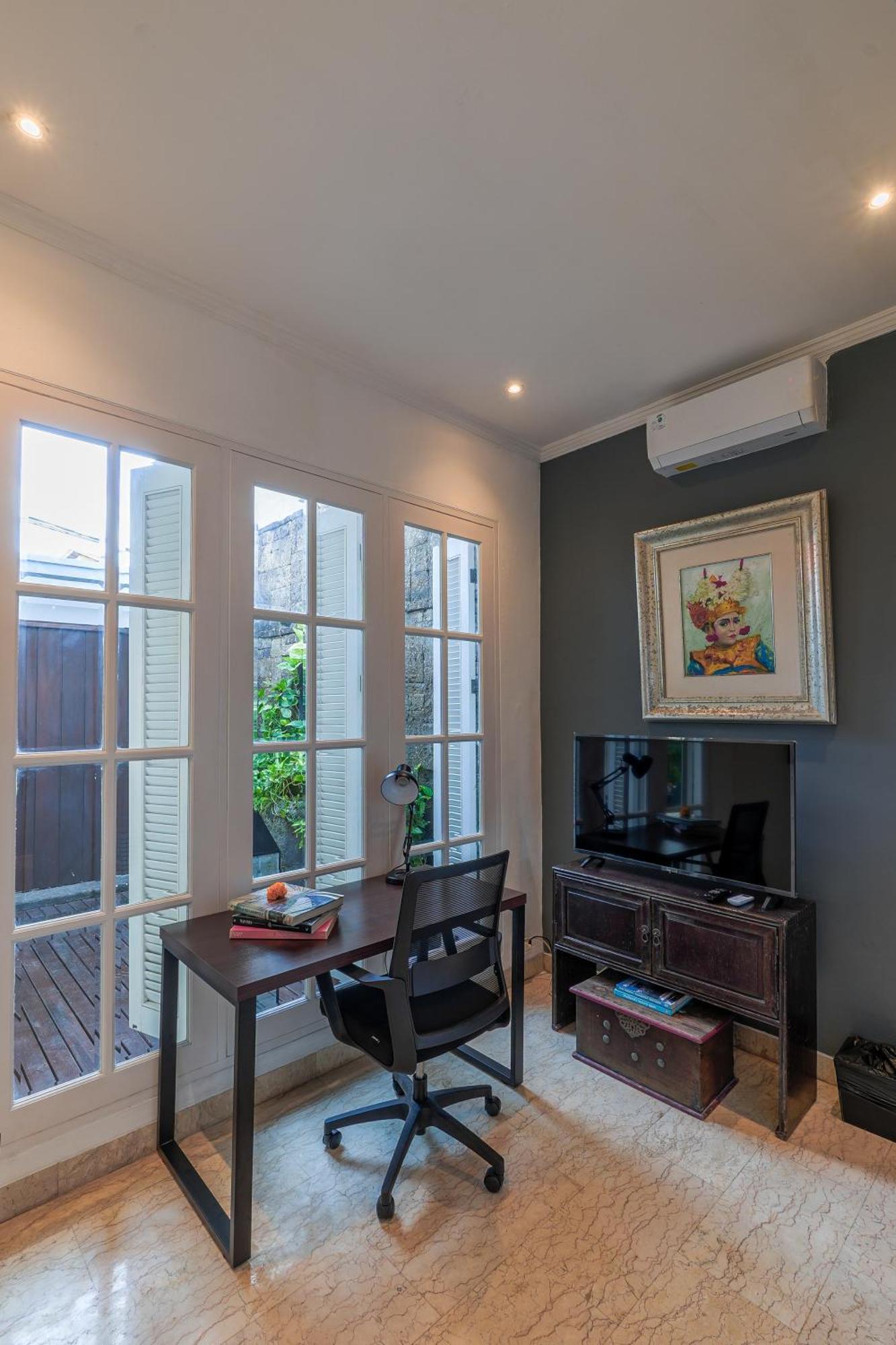 Mosan House - Unique Art-Filled Gem In Perfect Location A Short Walk From The Beach Or Seminyak Square Including Ac Office For Remote Working 외부 사진