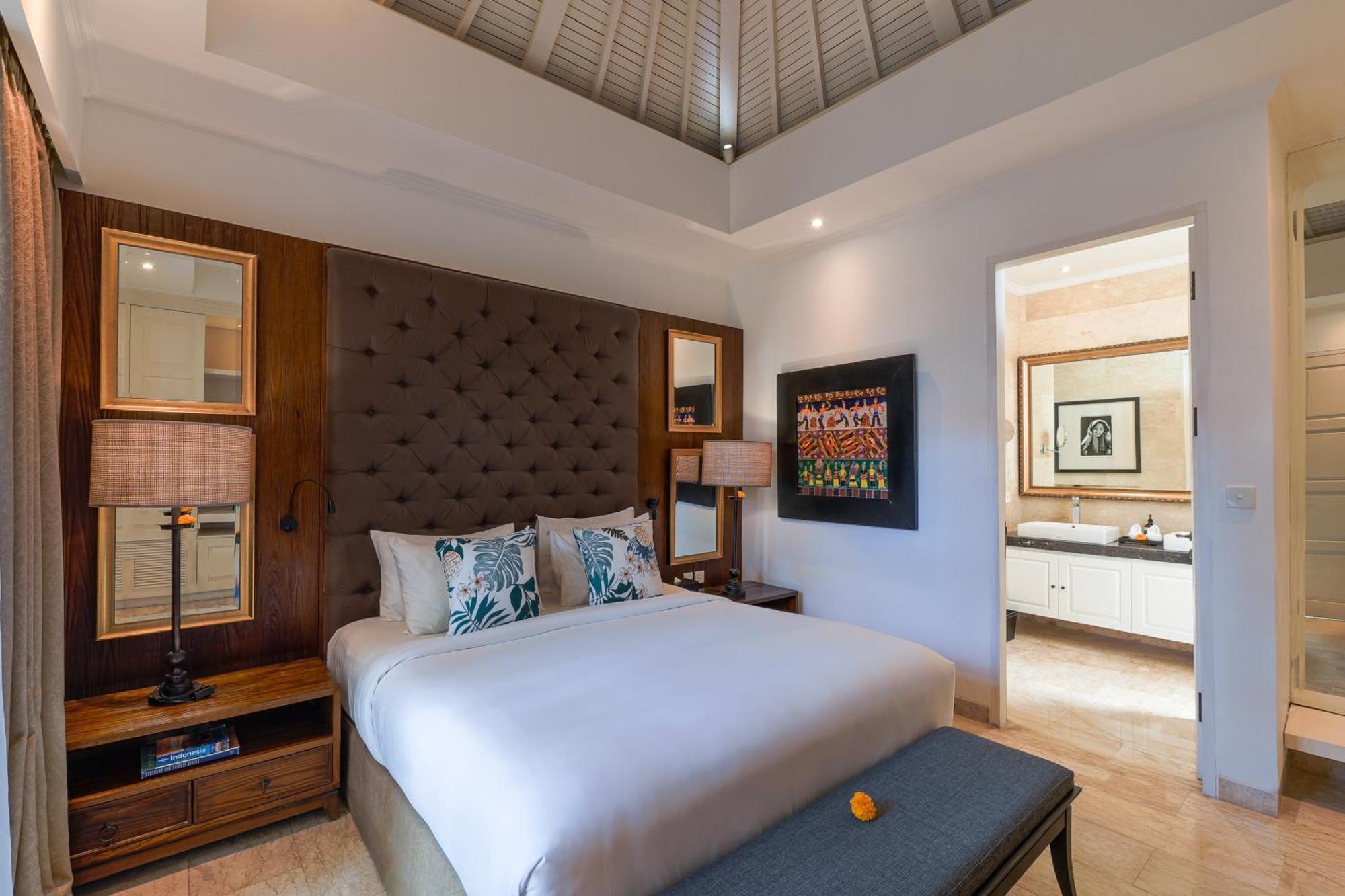 Mosan House - Unique Art-Filled Gem In Perfect Location A Short Walk From The Beach Or Seminyak Square Including Ac Office For Remote Working 외부 사진