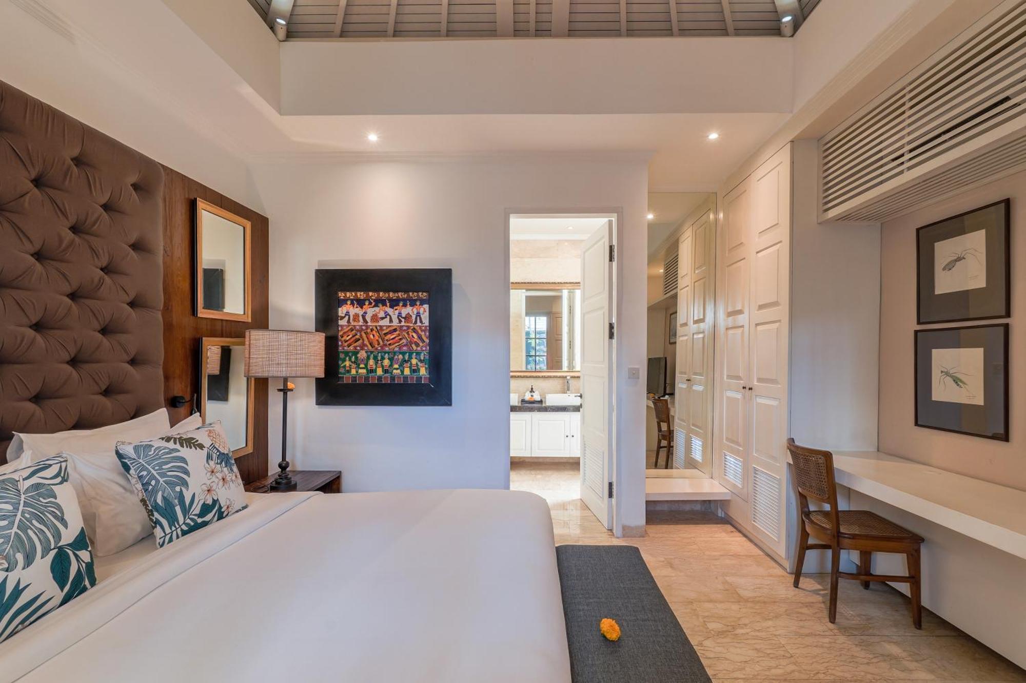 Mosan House - Unique Art-Filled Gem In Perfect Location A Short Walk From The Beach Or Seminyak Square Including Ac Office For Remote Working 외부 사진