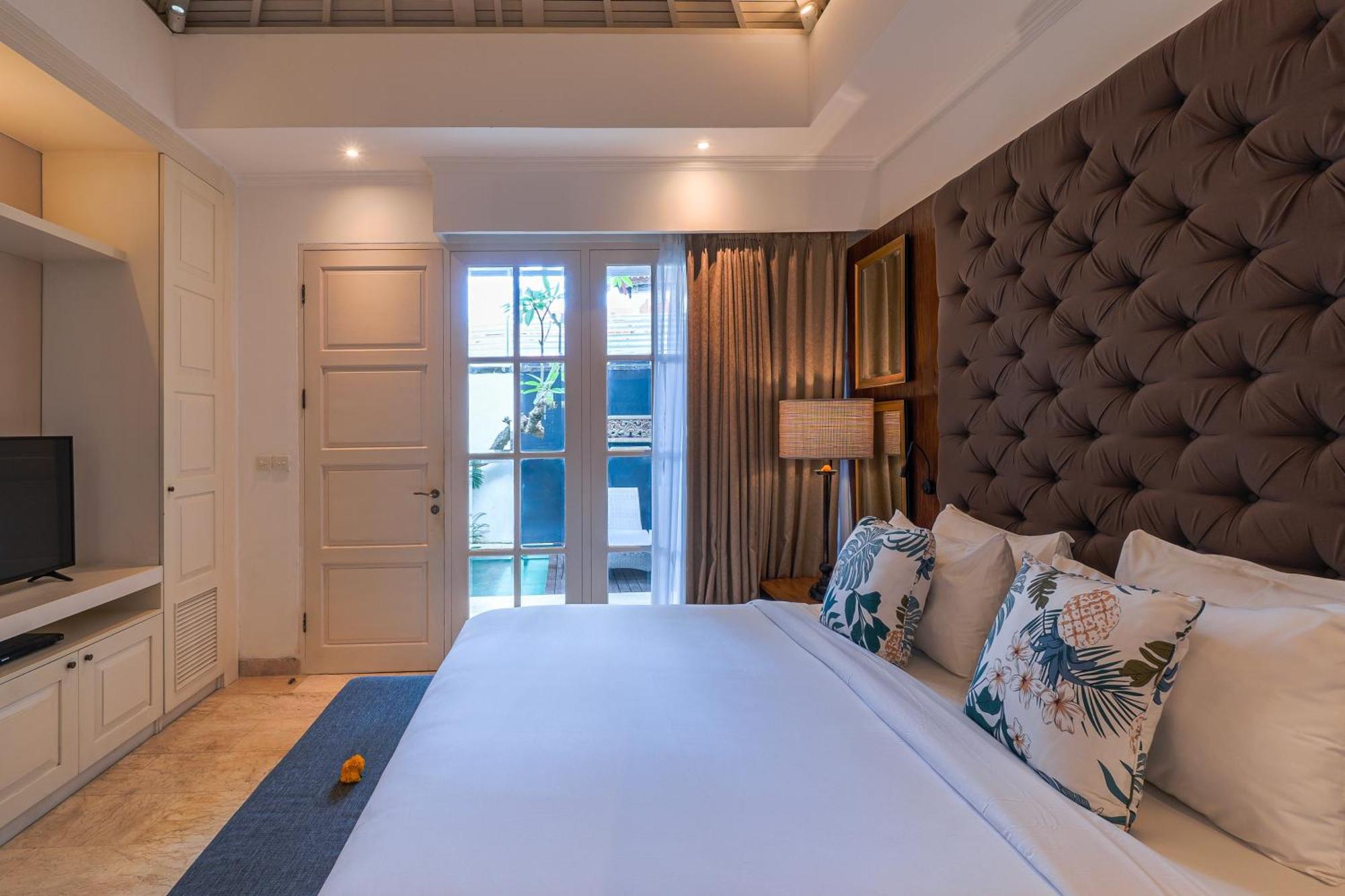 Mosan House - Unique Art-Filled Gem In Perfect Location A Short Walk From The Beach Or Seminyak Square Including Ac Office For Remote Working 외부 사진
