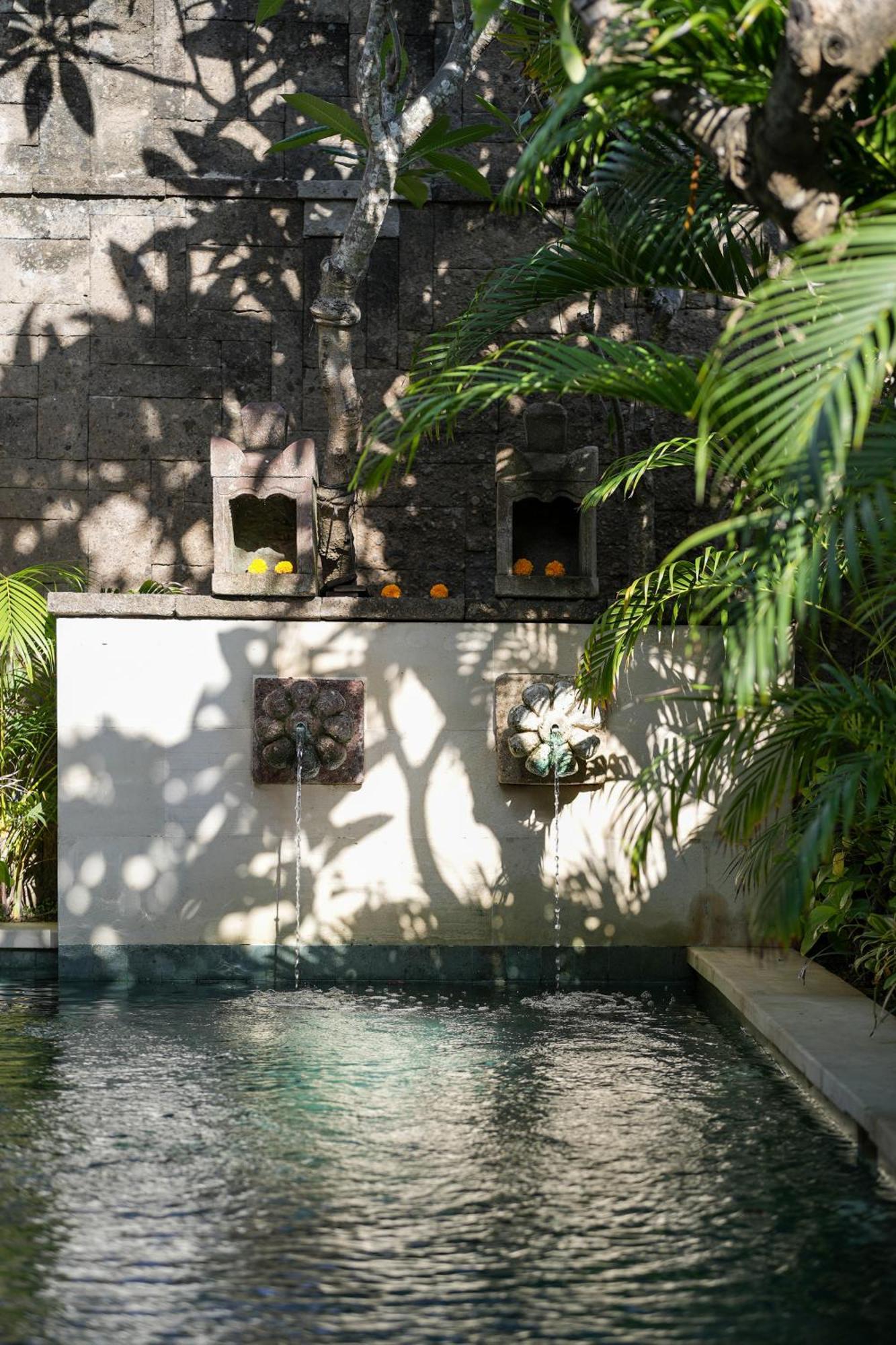 Mosan House - Unique Art-Filled Gem In Perfect Location A Short Walk From The Beach Or Seminyak Square Including Ac Office For Remote Working 외부 사진